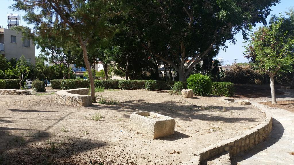 Faneromeni Court Apartment Paphos Ngoại thất bức ảnh