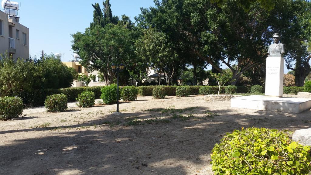 Faneromeni Court Apartment Paphos Ngoại thất bức ảnh