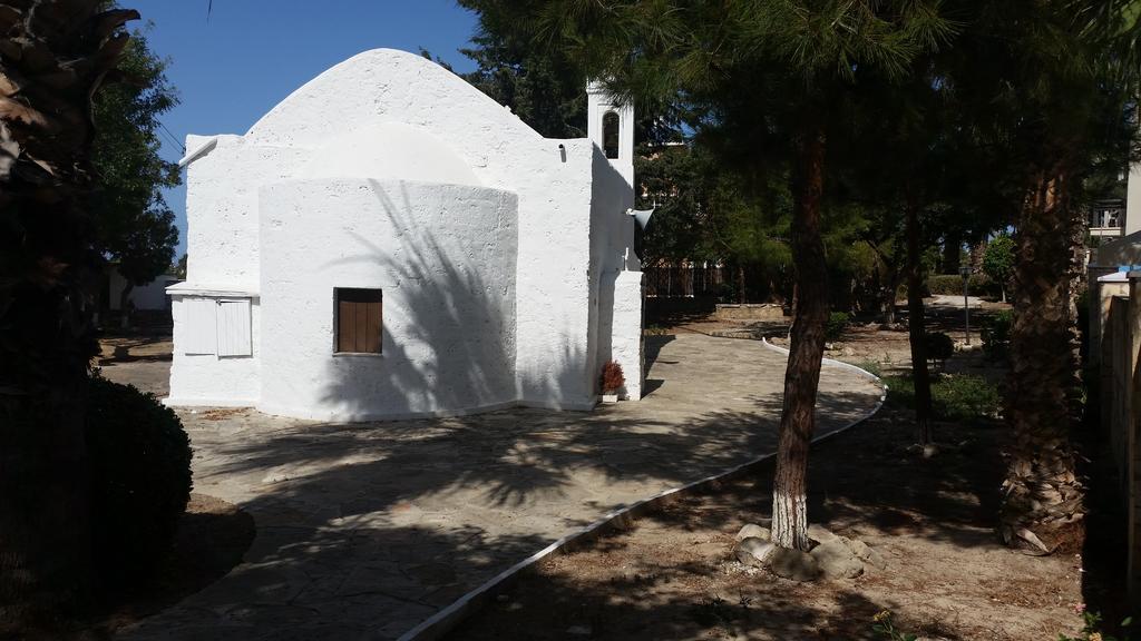 Faneromeni Court Apartment Paphos Ngoại thất bức ảnh