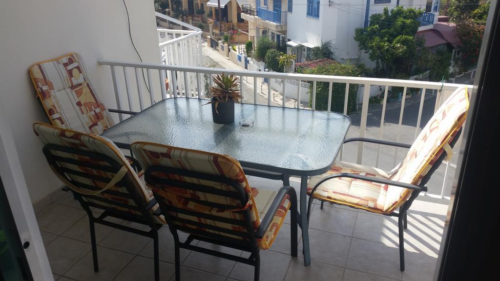Faneromeni Court Apartment Paphos Ngoại thất bức ảnh