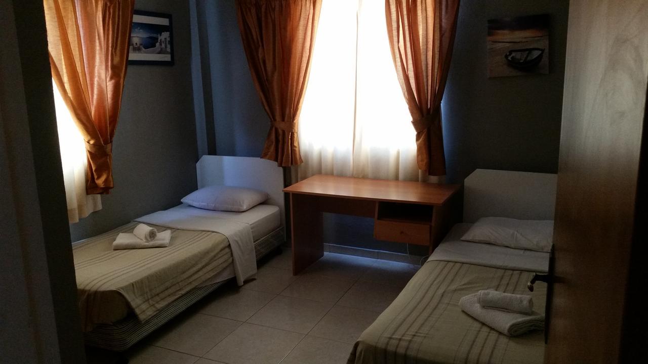Faneromeni Court Apartment Paphos Ngoại thất bức ảnh