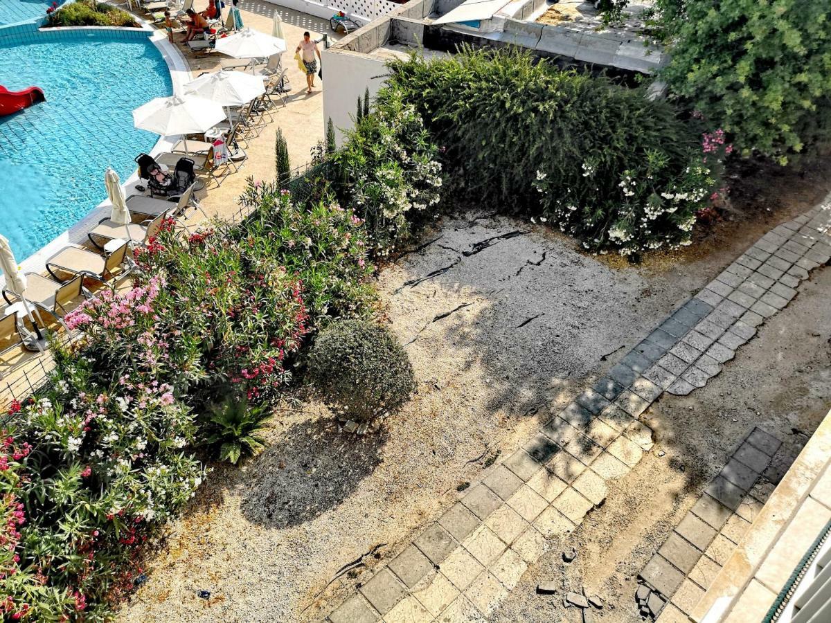 Faneromeni Court Apartment Paphos Ngoại thất bức ảnh