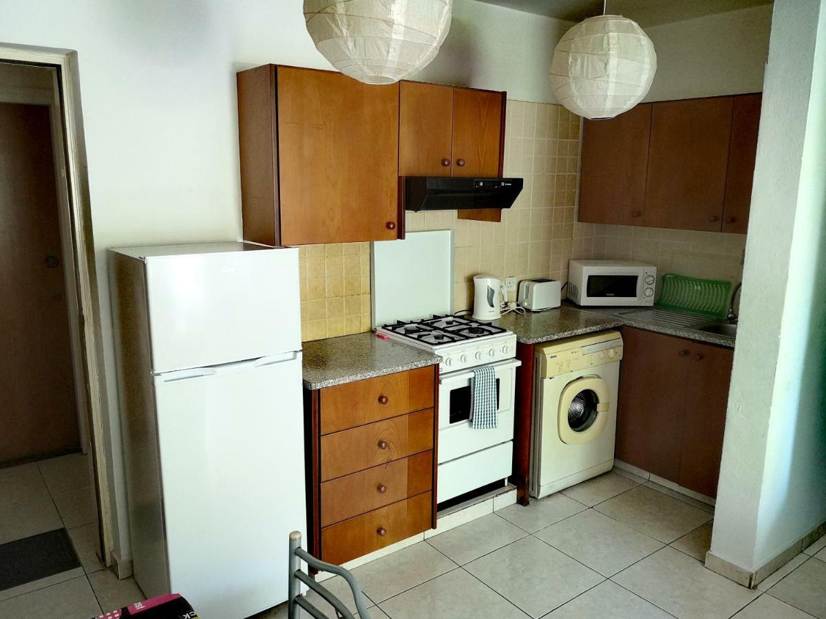 Faneromeni Court Apartment Paphos Ngoại thất bức ảnh