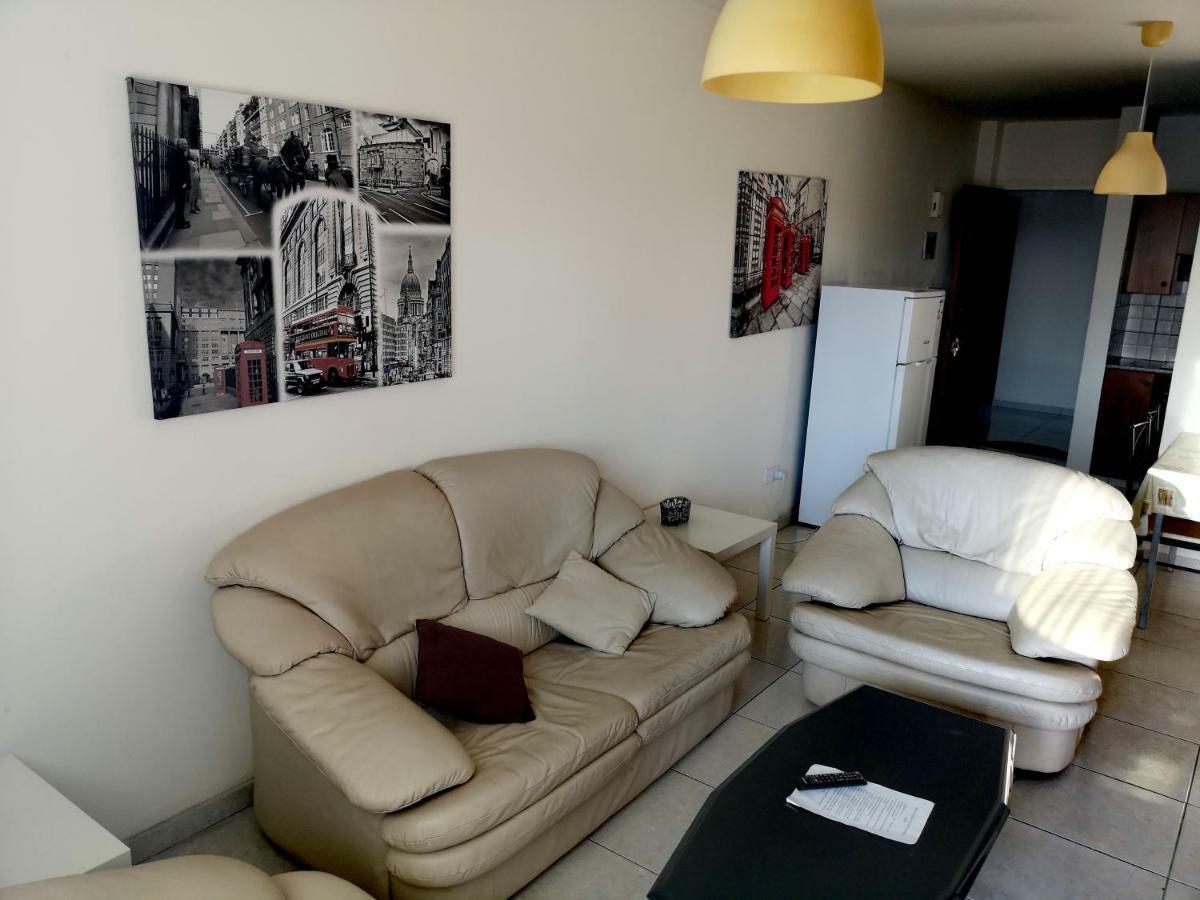 Faneromeni Court Apartment Paphos Ngoại thất bức ảnh