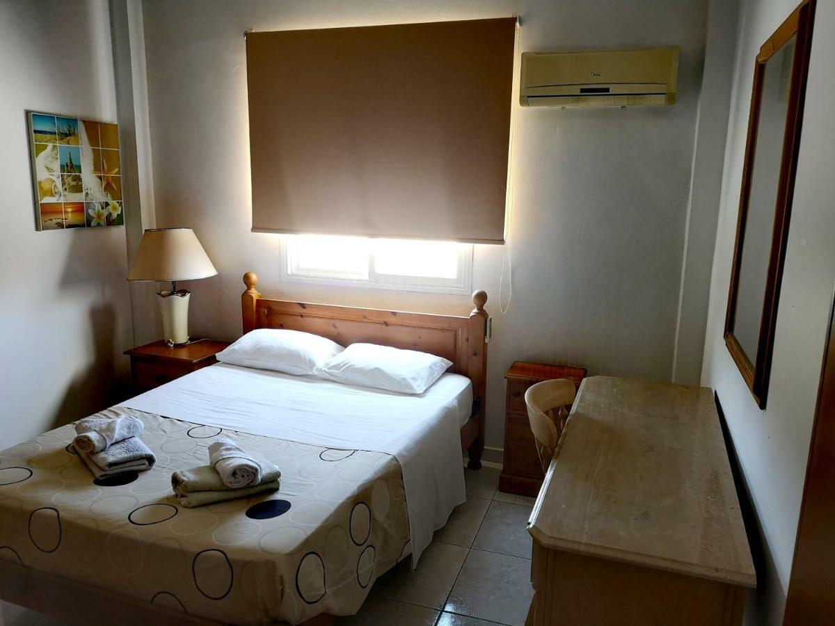 Faneromeni Court Apartment Paphos Ngoại thất bức ảnh