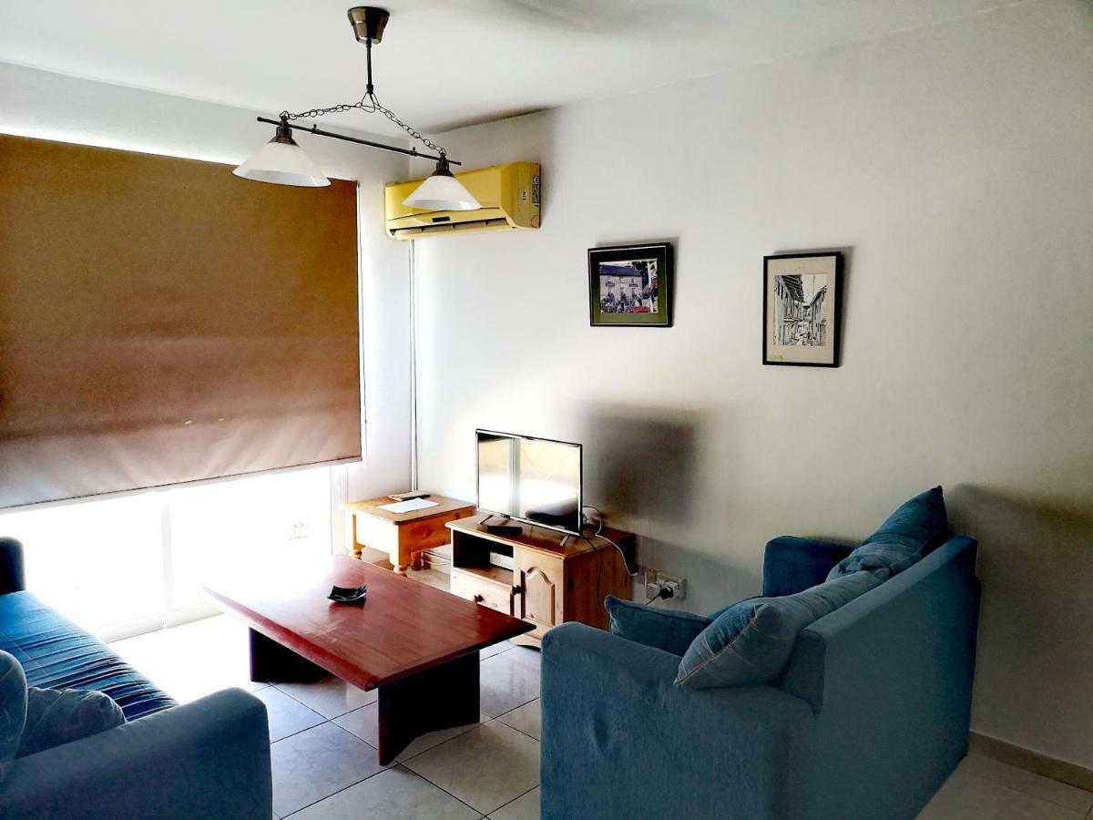 Faneromeni Court Apartment Paphos Ngoại thất bức ảnh