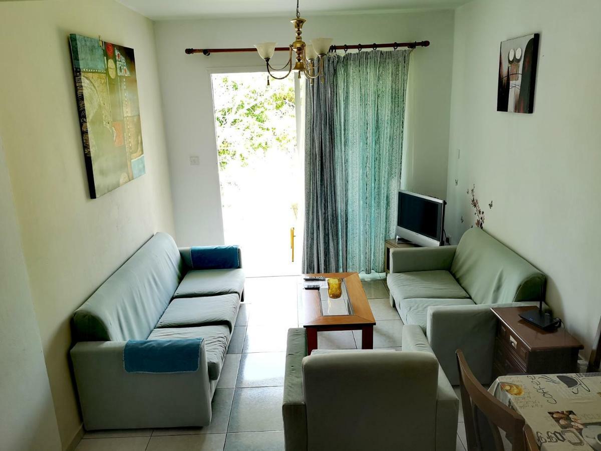 Faneromeni Court Apartment Paphos Ngoại thất bức ảnh