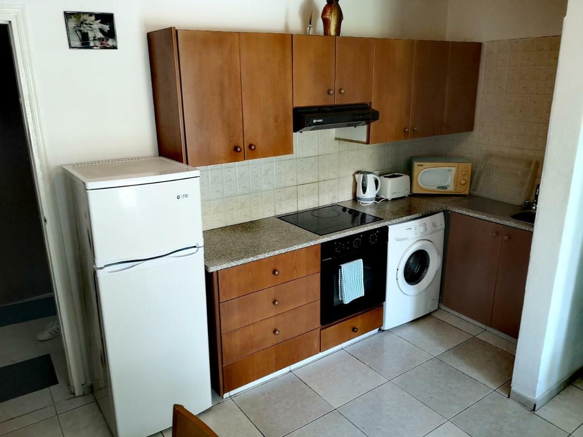 Faneromeni Court Apartment Paphos Ngoại thất bức ảnh