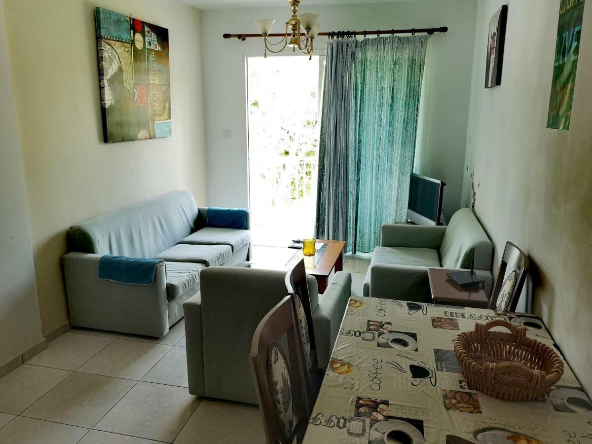 Faneromeni Court Apartment Paphos Ngoại thất bức ảnh